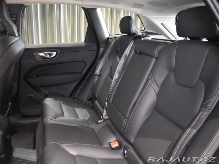 Volvo XC60 2,0 T6  Ultra Dark 2026