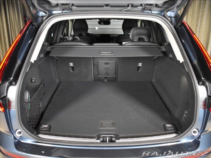 Volvo XC60 2,0 T6  Ultra Dark 2026