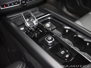Volvo XC60 2,0 T6 Ultra Dark 2026