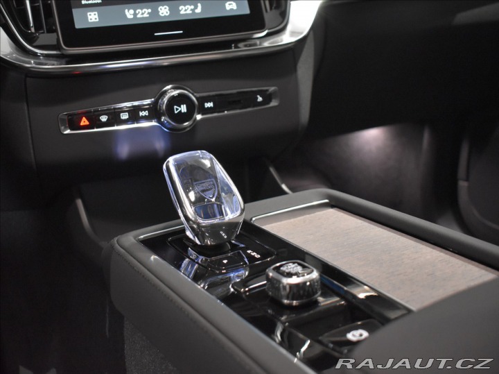 Volvo XC90 2,0 B5  Ultra Bright 2026