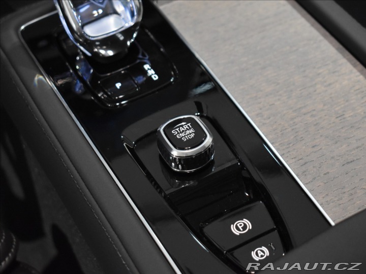 Volvo XC90 2,0 B5  Ultra Bright 2026