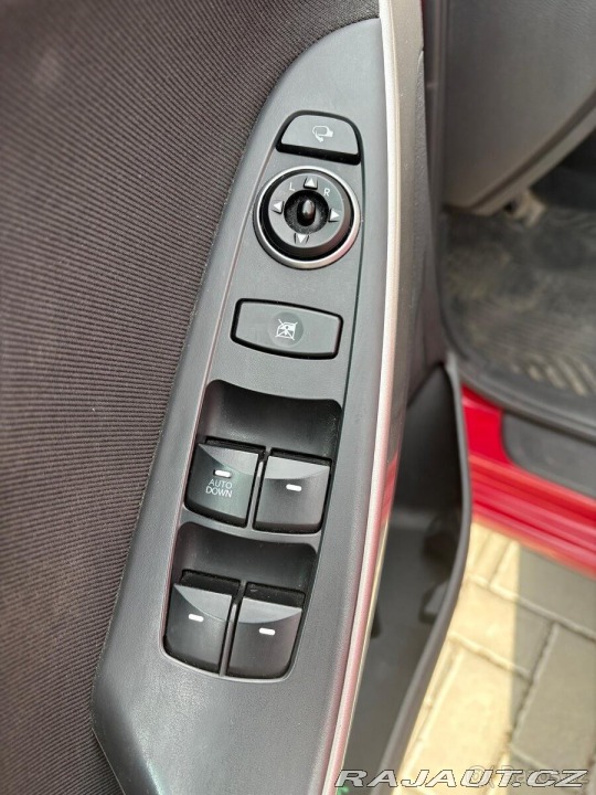 Hyundai i30 1,4 r.v. 2013, najeto 1 2013