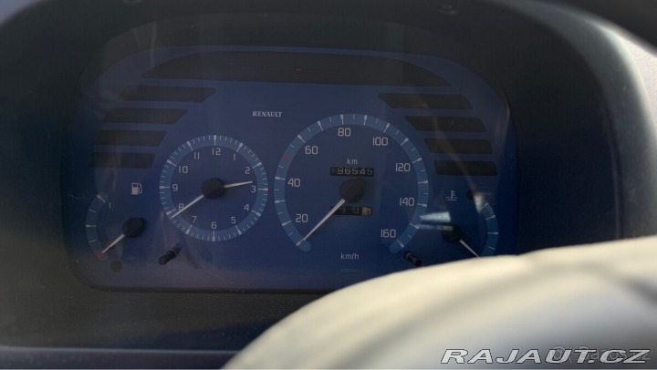 Renault Master 2,5   D - Obytný 2000