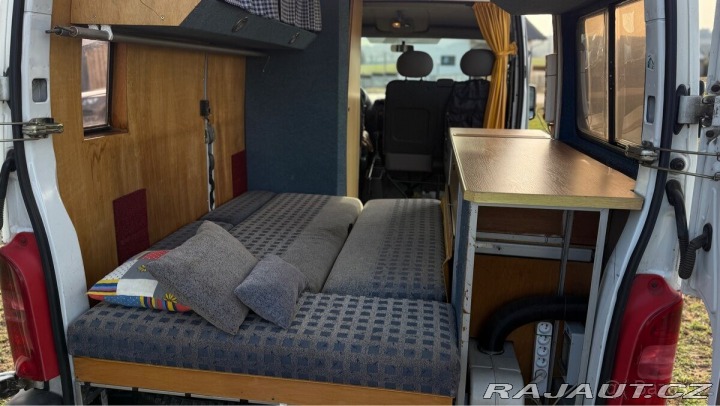 Renault Master 2,5   D - Obytný 2000