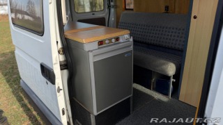 Renault Master 2,5 D - Obytný 2000