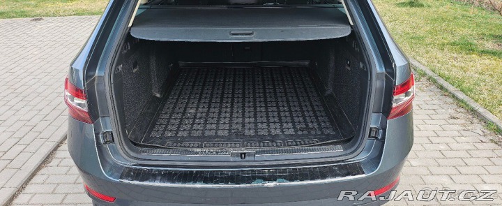 Škoda Superb 2,0 III L&K Combi 4 2016