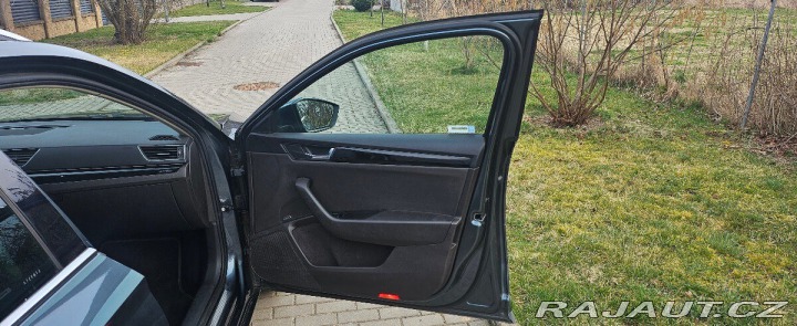 Škoda Superb 2,0 III L&K Combi 4 2016