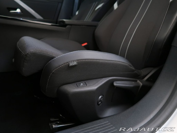 Opel Astra 1.2TURBO,96kW,GS,AT8 2025