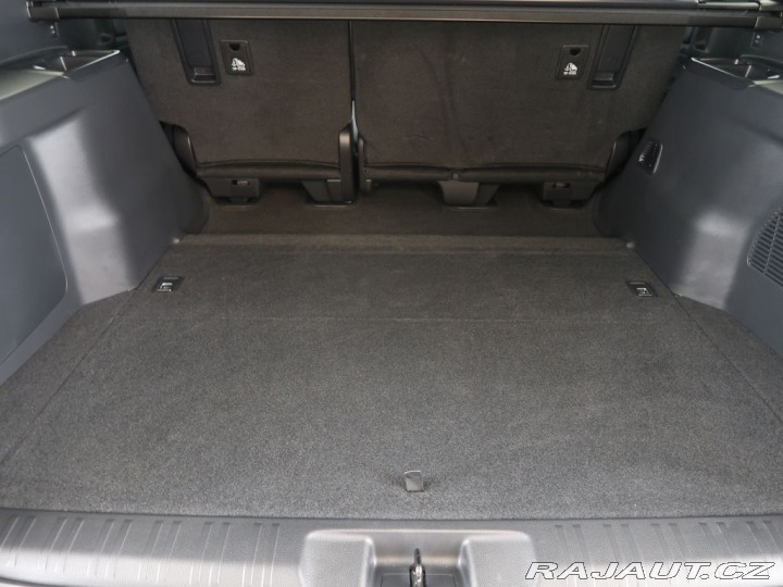 Toyota Land Cruiser 2.8D-4D,CZ,1Maj,4x4,Invin 2025