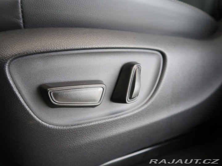 Toyota Land Cruiser 2.8D-4D,CZ,1Maj,4x4,Invin 2025