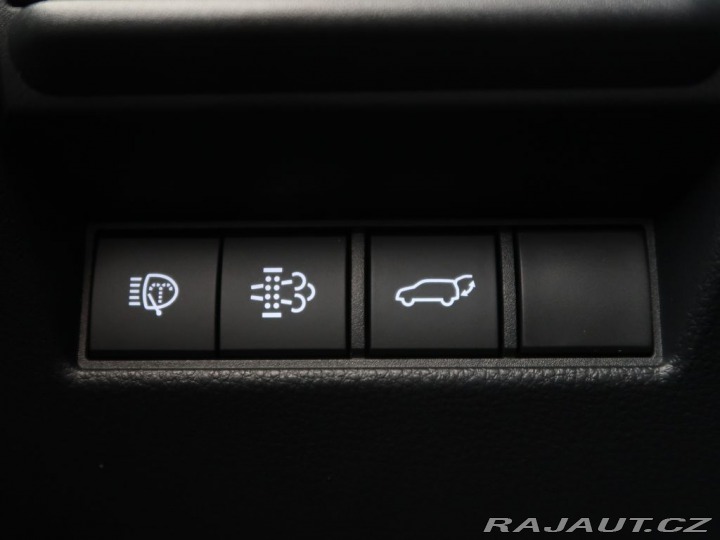 Toyota Land Cruiser 2.8D-4D,CZ,1Maj,4x4,Invin 2025