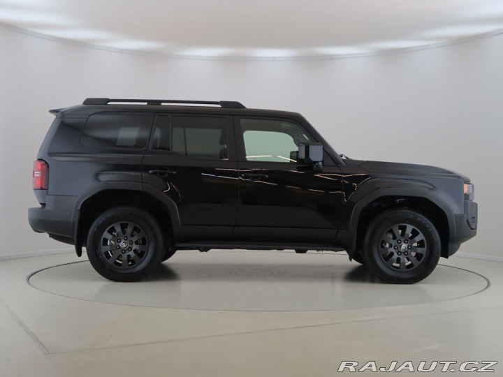 Toyota Land Cruiser 2.8D-4D,CZ,1Maj,4x4,Invin 2025