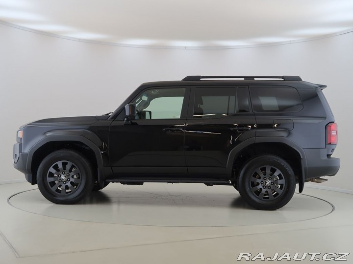 Toyota Land Cruiser 2.8D-4D,CZ,1Maj,4x4,Invin 2025