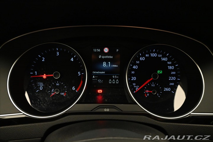 Volkswagen Passat 2,0 TDI 110 kW DSG Busine 2022