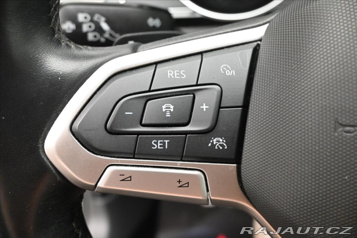 Volkswagen Passat 2,0 TDI 110 kW DSG Busine 2022