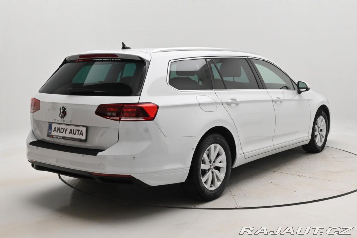 Volkswagen Passat 2,0 TDI 110 kW DSG Busine 2022
