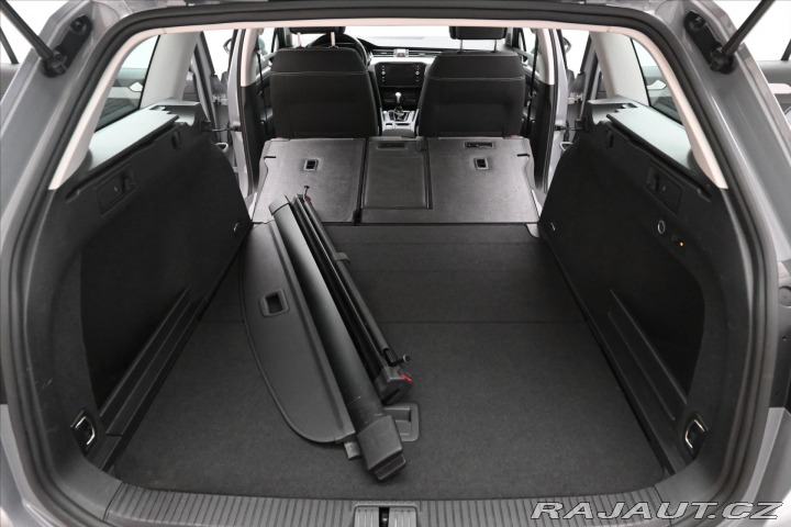 Volkswagen Passat 2,0 TDI 110 kW DSG Busine 2022