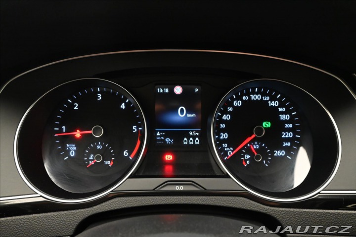 Volkswagen Passat 2,0 TDI 110 kW DSG Busine 2022