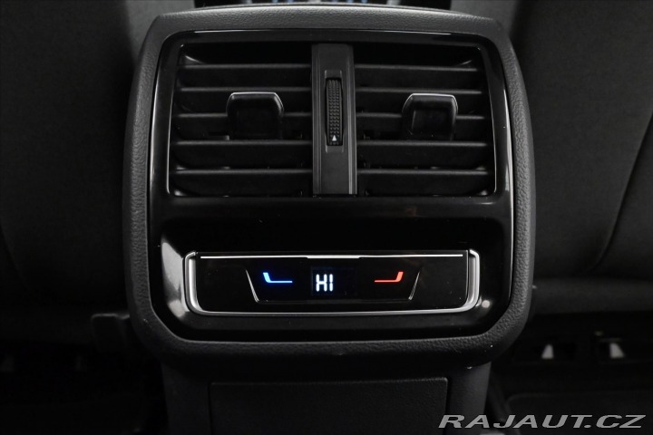 Volkswagen Passat 2,0 TDI 110 kW DSG Busine 2022