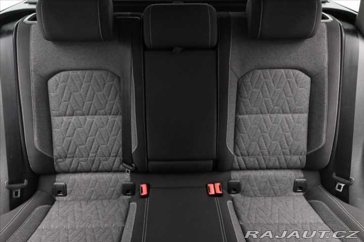 Volkswagen Passat 2,0 TDI 110 kW DSG Busine 2022