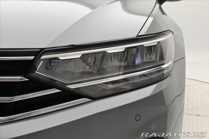 Volkswagen Passat 2,0 TDI 110 kW DSG Busine 2022