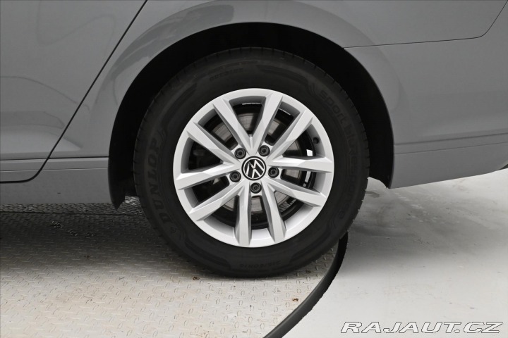 Volkswagen Passat 2,0 TDI 110 kW DSG Busine 2022