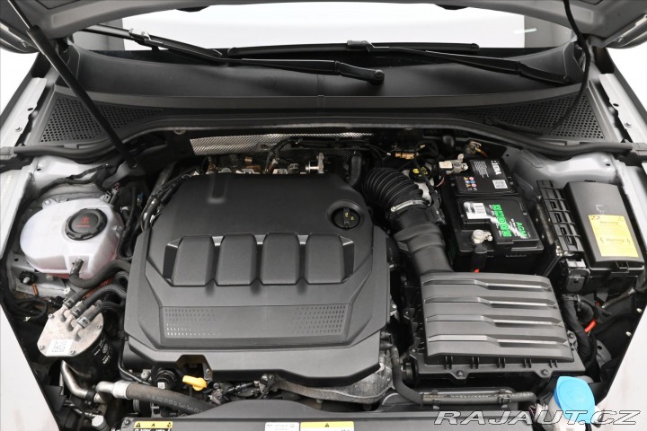 Volkswagen Passat 2,0 TDI 110 kW DSG Busine 2022