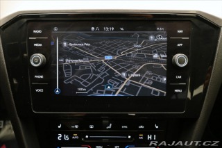 Volkswagen Passat 2,0 TDI 110 kW DSG Busine 2022