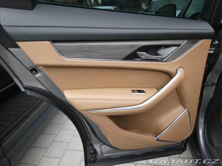 Jaguar F-Pace 2,0 P250 SE 1Maj, ČR DPH 2022