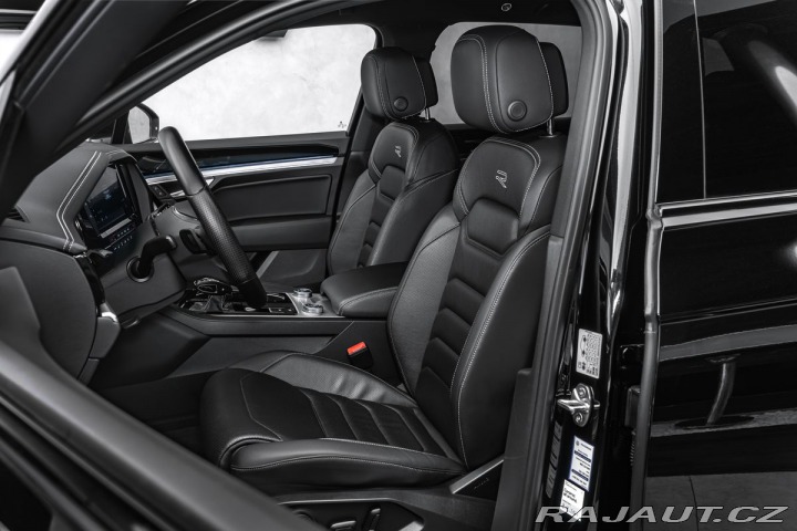 Volkswagen Touareg R-line 4M Vzduch IQ Ergo 2022