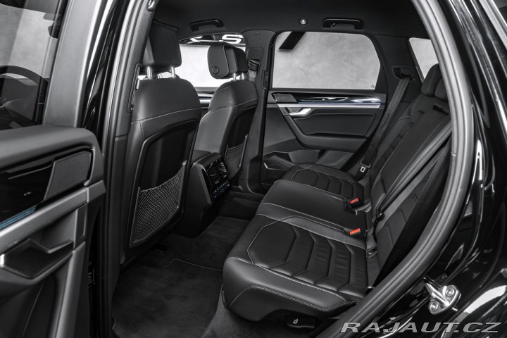 Volkswagen Touareg R-line 4M Vzduch IQ Ergo 2022