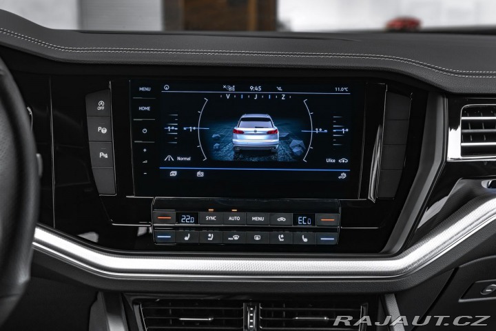 Volkswagen Touareg R-line 4M Vzduch IQ Ergo 2022