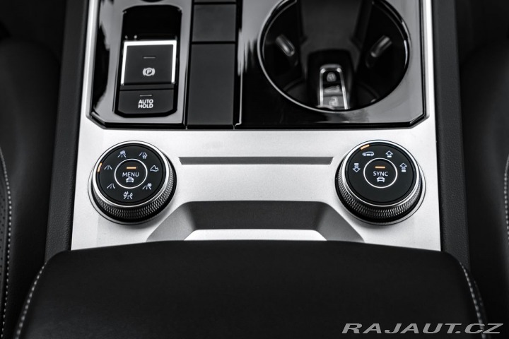 Volkswagen Touareg R-line 4M Vzduch IQ Ergo 2022