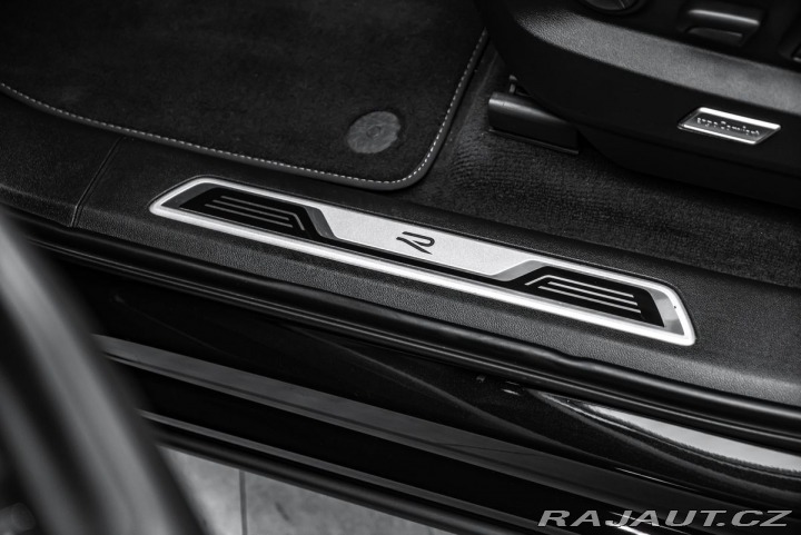 Volkswagen Touareg R-line 4M Vzduch IQ Ergo 2022