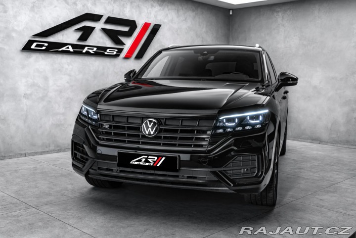 Volkswagen Touareg R-line 4M Vzduch IQ Ergo 2022