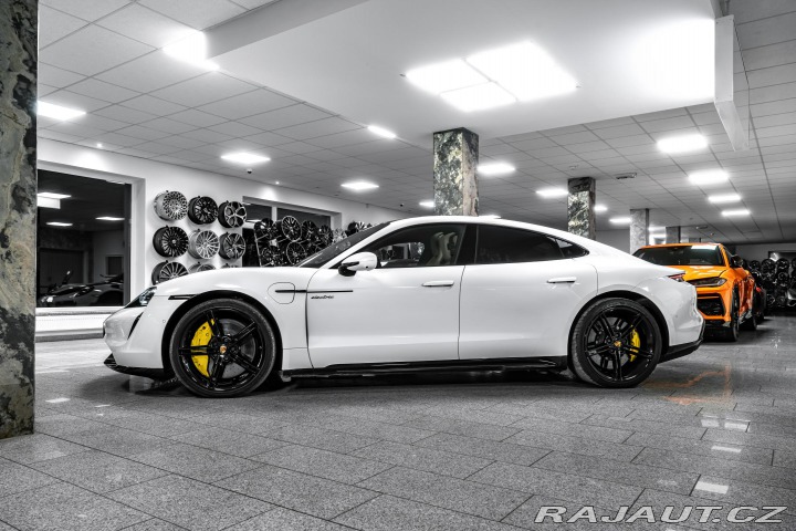 Porsche Taycan Turbo S PDCC/PCCB/360/PAN 2020
