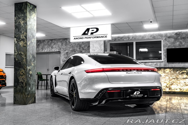 Porsche Taycan Turbo S PDCC/PCCB/360/PAN 2020