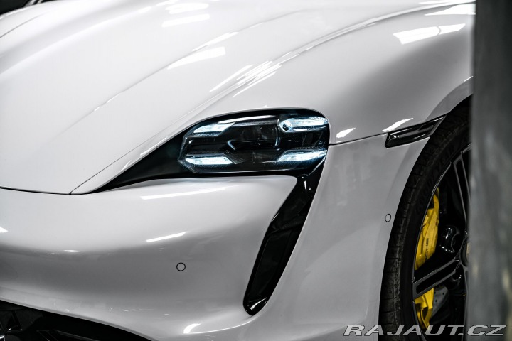 Porsche Taycan Turbo S PDCC/PCCB/360/PAN 2020