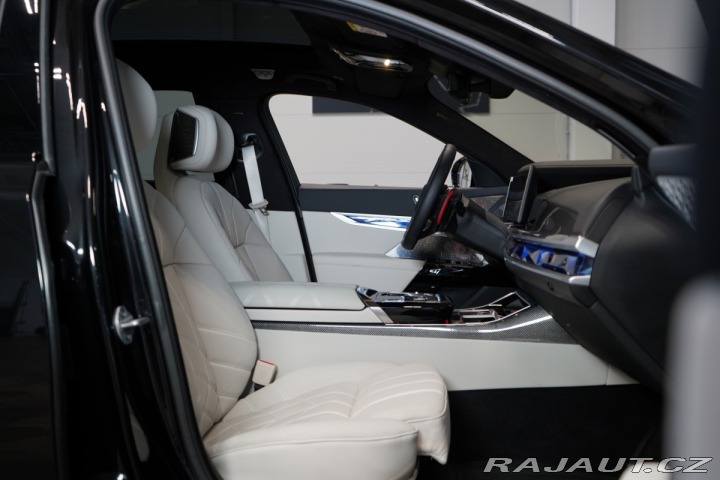 BMW 7 M760e*GRAN LUSSO*B&W* 2025