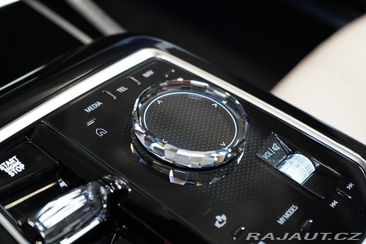 BMW 7 M760e*GRAN LUSSO*B&W* 2025