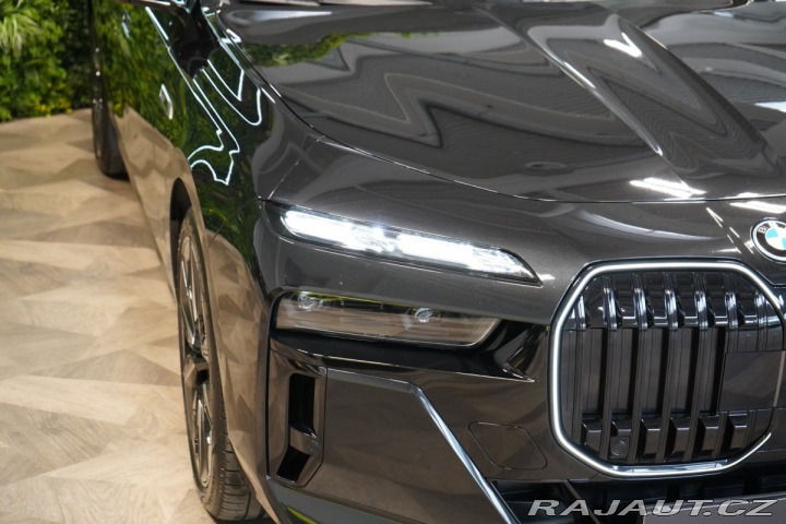 BMW 7 M760e*GRAN LUSSO*B&W* 2025