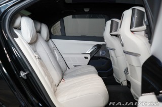 BMW 7 M760e*GRAN LUSSO*B&W* 2025