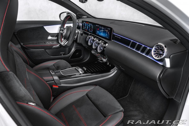 Mercedes-Benz A S AMG Plus 2025