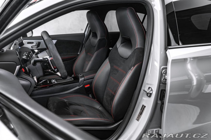 Mercedes-Benz A S AMG Plus 2025