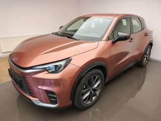 Lexus  LBX Elegant TECH