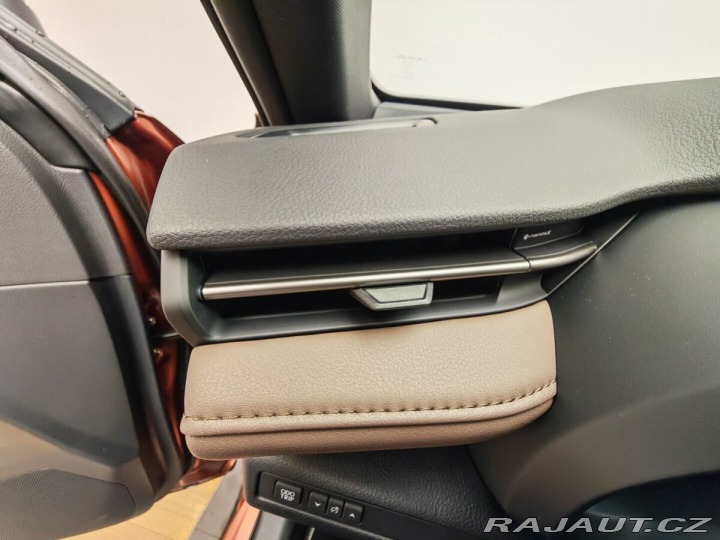 Lexus Ostatní modely LBX Elegant TECH 2026