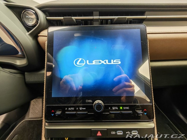 Lexus Ostatní modely LBX Elegant TECH 2026