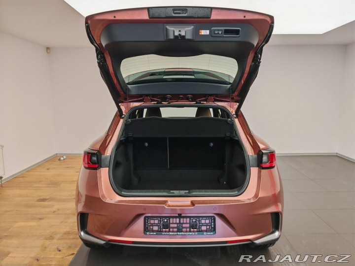 Lexus Ostatní modely LBX Elegant TECH 2026
