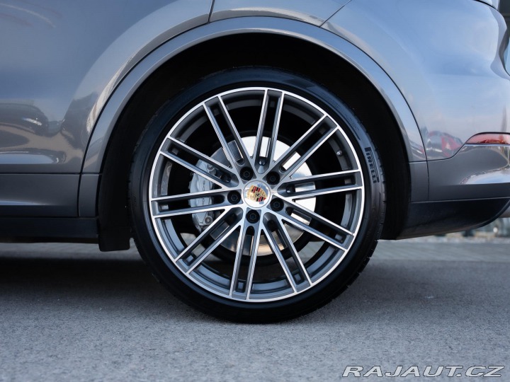 Porsche Cayenne Turbo 2019