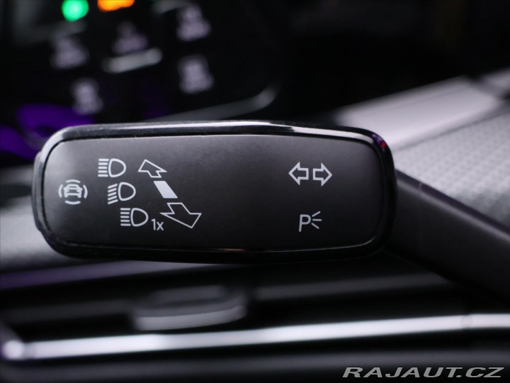 Volkswagen Golf 2,0 TDI DSG R-line Virtua 2022